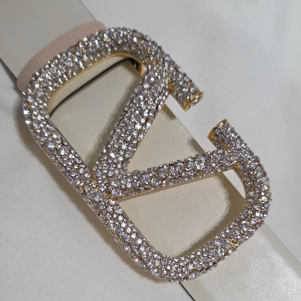 Valentino Garavani Cream Belt with Gold Sparkle Buckle - Picture 3 of 15